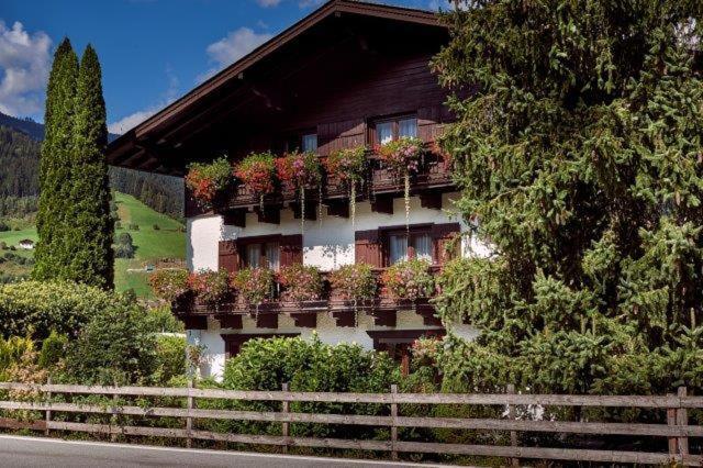 Gaestehaus Kastenhof Санкт Йохан им Понгау Екстериор снимка
